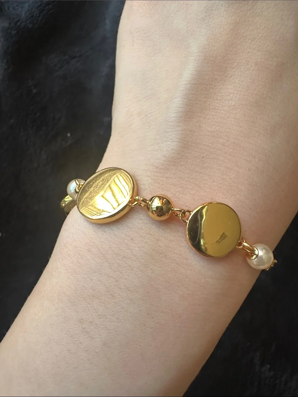 Like New - Dior Gold-Tone Mother-of-Pearl Charm Bracelet with Pearls
